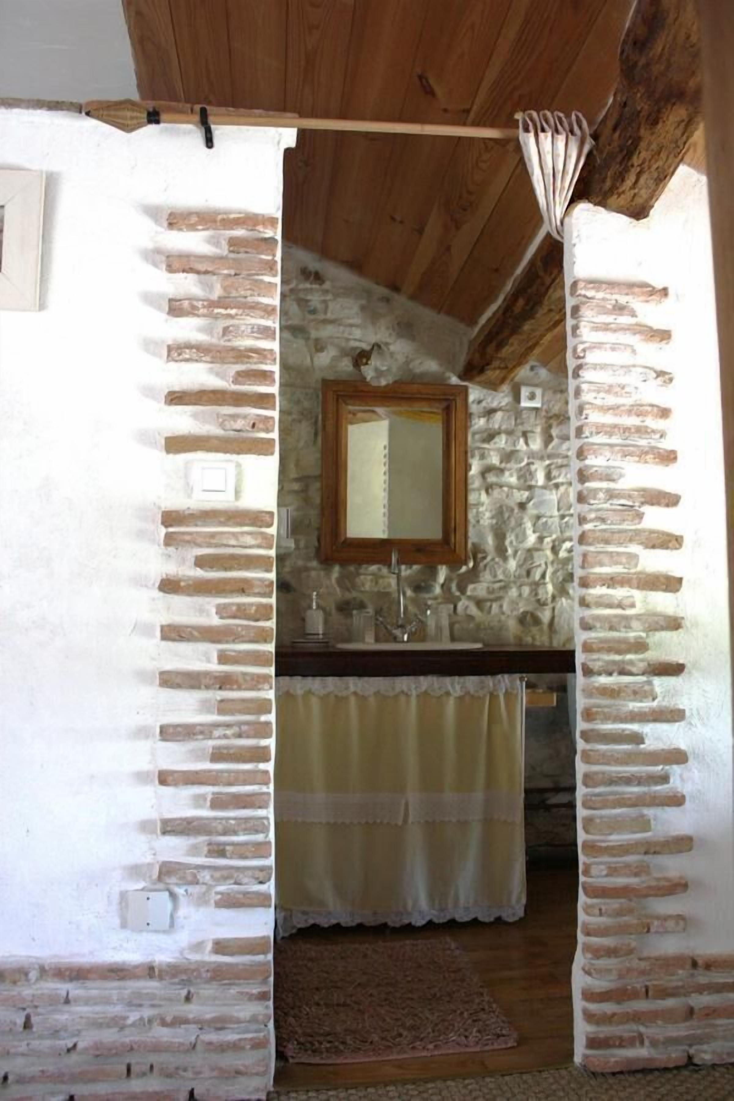 Wastafel kamar mandi
