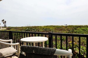 Condo, 2 Bedrooms | Outdoor dining