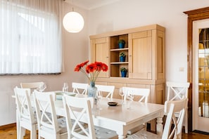 Apartment, 4 Bedrooms (Marsouins) | In-room dining - Marsouins (Koksijde)