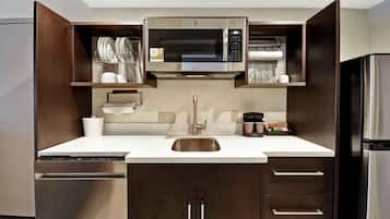 Fridge, microwave, dishwasher, coffee/tea maker