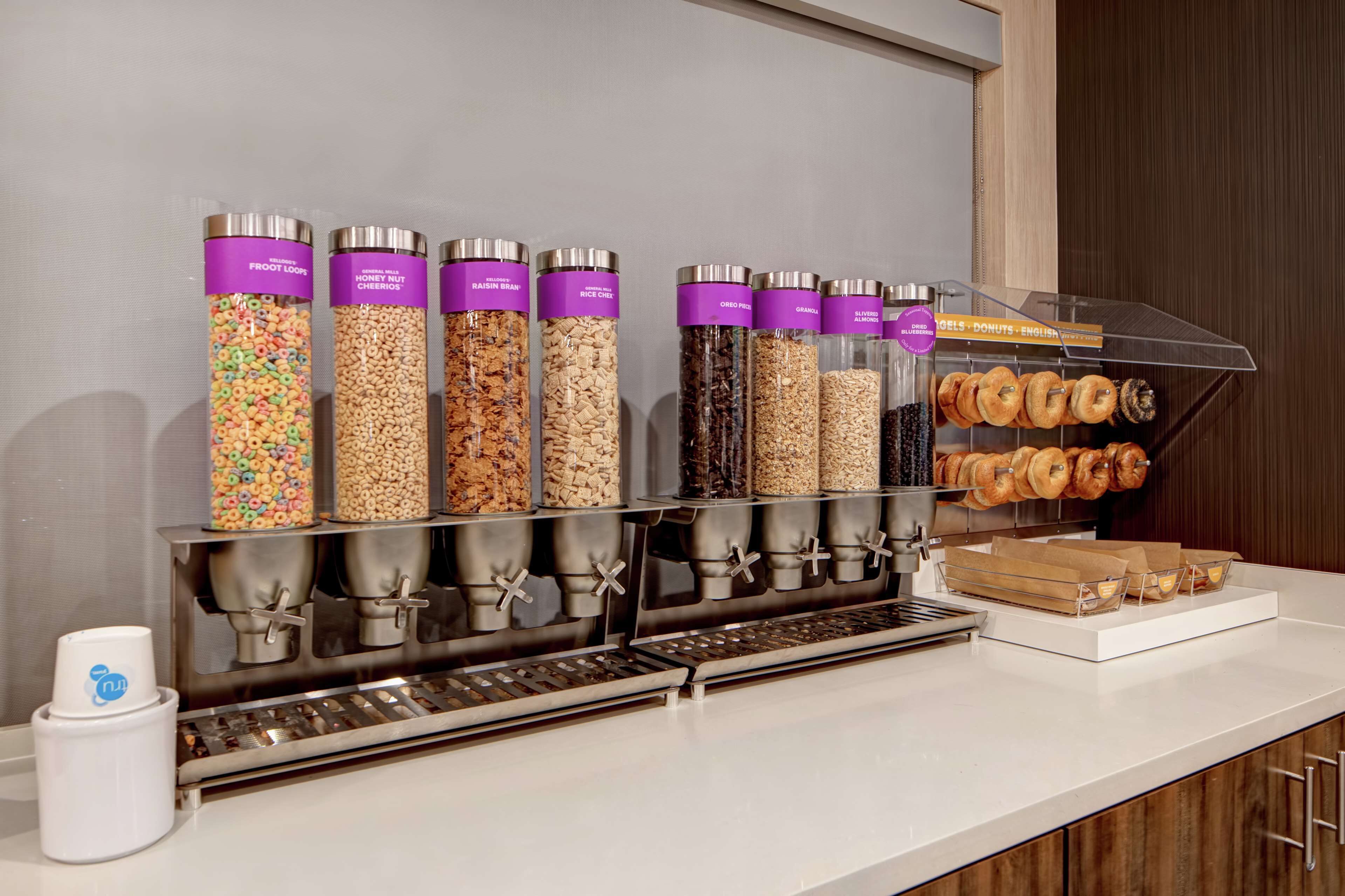 free daily continental breakfast