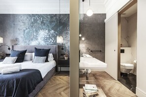 Premium bedding, iron/ironing board, cots/infant beds, free WiFi - Weflating City Center (Barcelona)