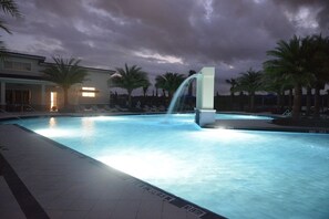 Utomhuspool