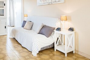 Apartment, 2 Bedrooms (Ter Panne 501) | Living area
