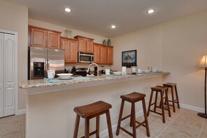 Fridge, microwave, stovetop, dishwasher