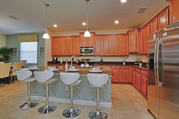 Fridge, microwave, stovetop, dishwasher - 3502pp (Kissimmee)