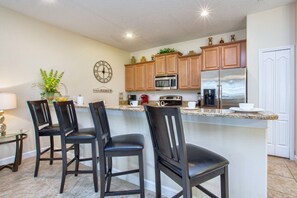 Fridge, microwave, stovetop, dishwasher - 3032pp (Kissimmee)