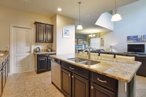 Fridge, microwave, stovetop, dishwasher