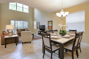 Dining - 3514pp (Kissimmee)