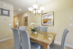 Fridge, microwave, stovetop, dishwasher - 3204pp (Kissimmee)