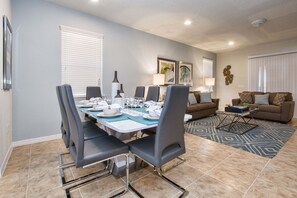 Dining - 3713ww (Kissimmee)