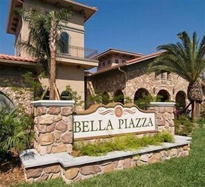 Exterior - Bella Piazza - 4 Bedrooms Condo-4352BP (Davenport)