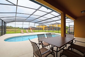 Outdoor dining - Watersong 5 Bedroom House w Pool - 7051WS (Davenport)
