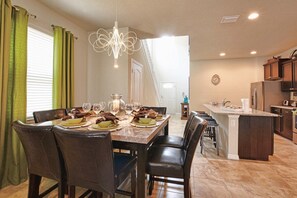 Dining - 3700ww (Kissimmee)