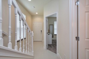 3 makuuhuonetta, vauvan matkasänky, ilmainen Wi-Fi