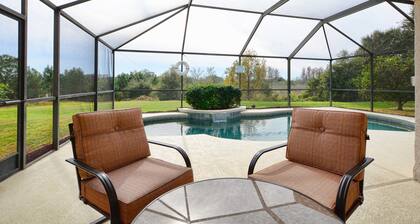 Greater Groves 3 Bedroom House w Pool - 5205GG