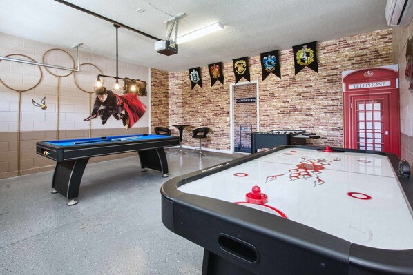Spielezimmer
