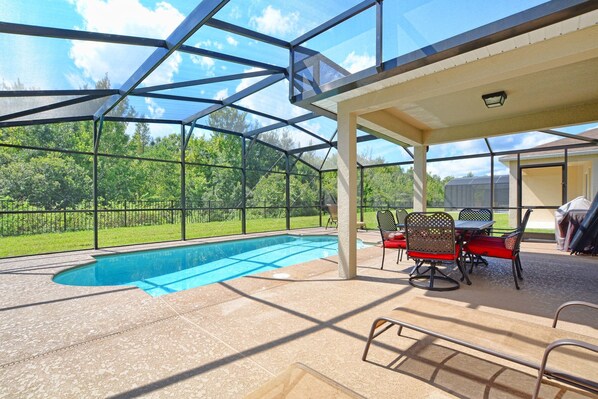 6 makuuhuonetta, ilmainen Wi-Fi