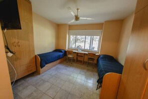 Minibar, desk, blackout curtains, free WiFi - Convivir Departamentos (Córdoba)