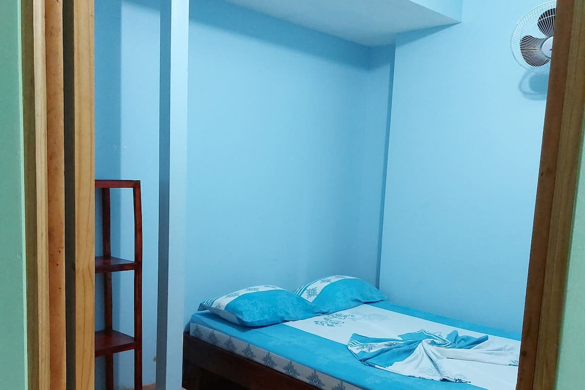 Apartment, Multiple Beds (7 people) | Individually decorated, individually furnished, blackout drapes