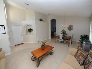 House (Terra Verde 705) | Living room | Flat-screen TV