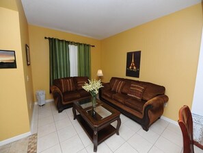 House | Living area | Flat-screen TV