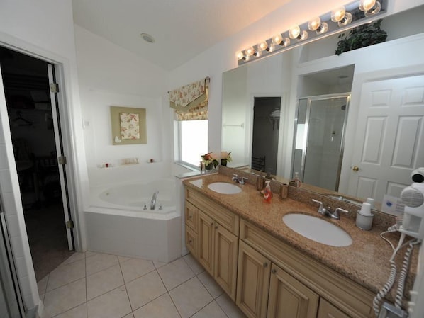 Casa | Baño | Tina de hidromasaje