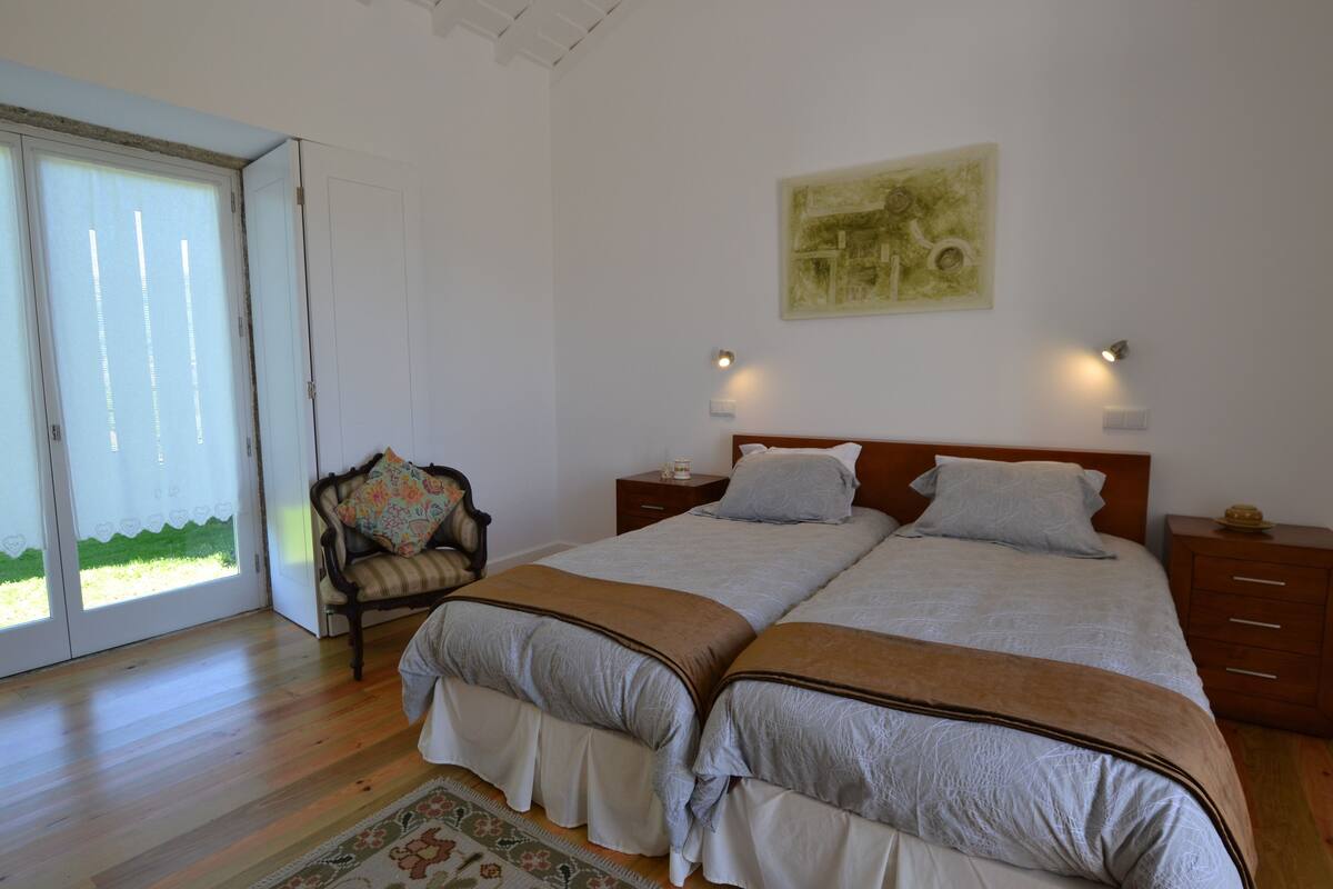 Double or Twin Room | Free cribs/infant beds, rollaway beds, free WiFi, bed sheets