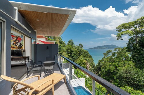 Villa 8 Villa avec piscine en bord de mer