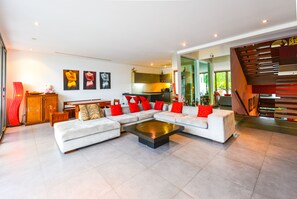 LED TV, DVD player - Villa 8 oceanfront pool villa (Tambon Patong)