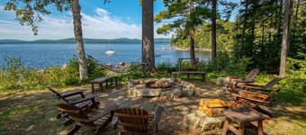 Breakwater Lodge - Gorgeous home on the Eastern Shore of Mooselookmeguntic Lake