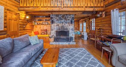 Gran cabaña clásica con playa de arena en el lago Mooselookmeguntic