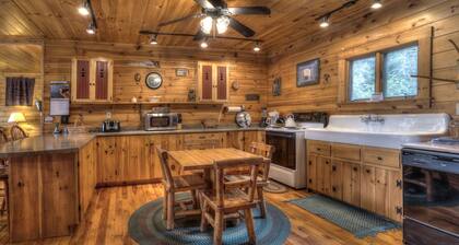 Ark - Gull Pond home with walk in area to the water