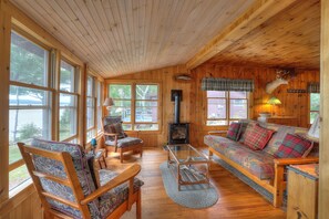 Living area - Four Loons | Waterfront | Pet Friendly (Oquossoc)