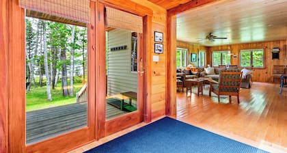 Trails End - Lovely 3 bedroom house on the eastern shore of Mooselookmeguntic