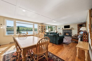 Dining - Yellow Pine - Enjoy swimming, boating and wonderful views on Rangeley Lake (Rangeley)