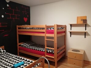 1 室のベッドルーム、WiFi (無料)