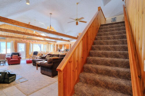 Saddleback Lake Lodge 25 | Close to Saddleback