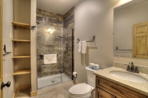 Shower, towels - Oquossoc Suite #6 | A/C & Fireplace (Oquossoc)