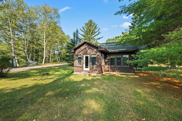 Welcome to SBLL 19 - 19 Robbins Nest Lane!