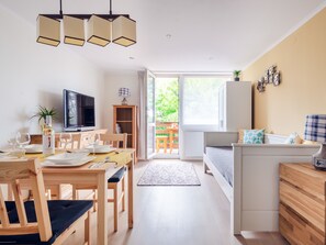 Family Apartment, Multiple Beds, Non Smoking, Garden View | Living room | 102-cm flat-screen TV with cable/satellite channels, LED TV - Casa Montana II- Country Apartment (Balatonalmadi)