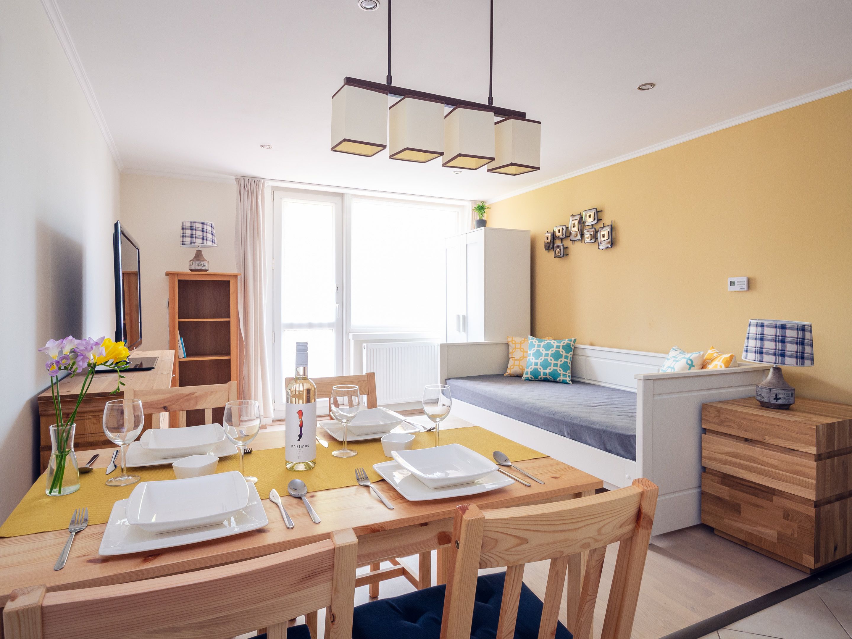 Family Apartment, Multiple Beds, Non Smoking, Garden View | Living room | 102-cm flat-screen TV with cable/satellite TV channels, LED TV