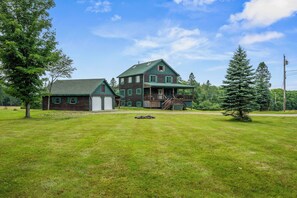 Exterior - Hart | Beautiful family getaway located just three miles from downtown Rangeley (Rangeley)
