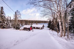 Exterior - The Haven on Hunter Cove - Charming and comfortable log home on Rangeley Lake (Rangeley)
