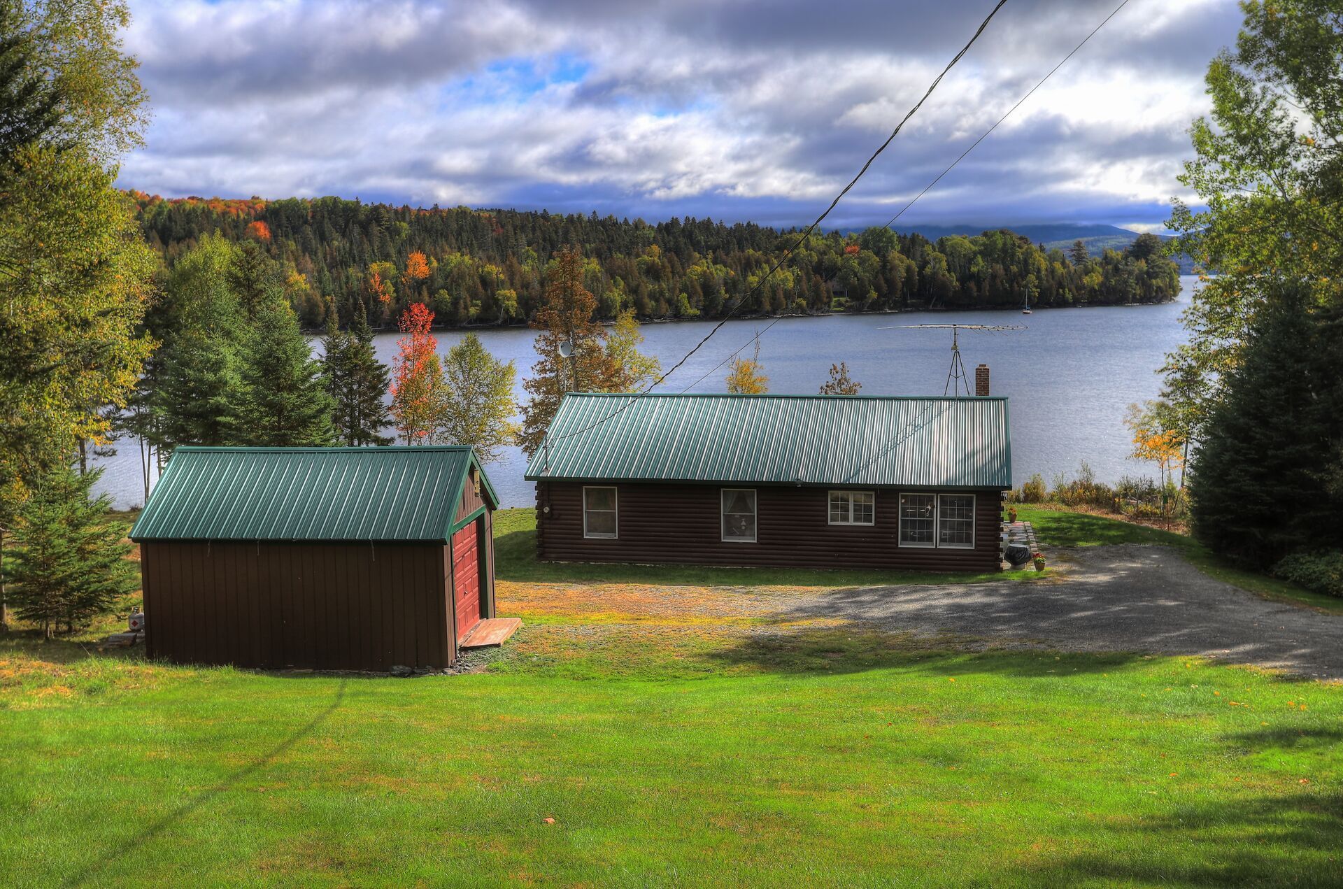 The Haven on Hunter Cove - Charming and comfortable log home on Rangeley Lake