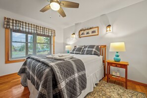 2 sovrum och sängkläder