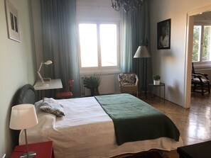 2 bedrooms, desk, iron/ironing board, travel crib