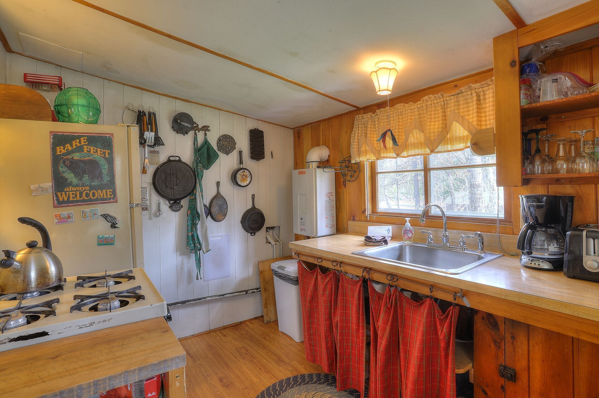RM 9 - Cozy Rangeley Manor Cottage sleeps 4