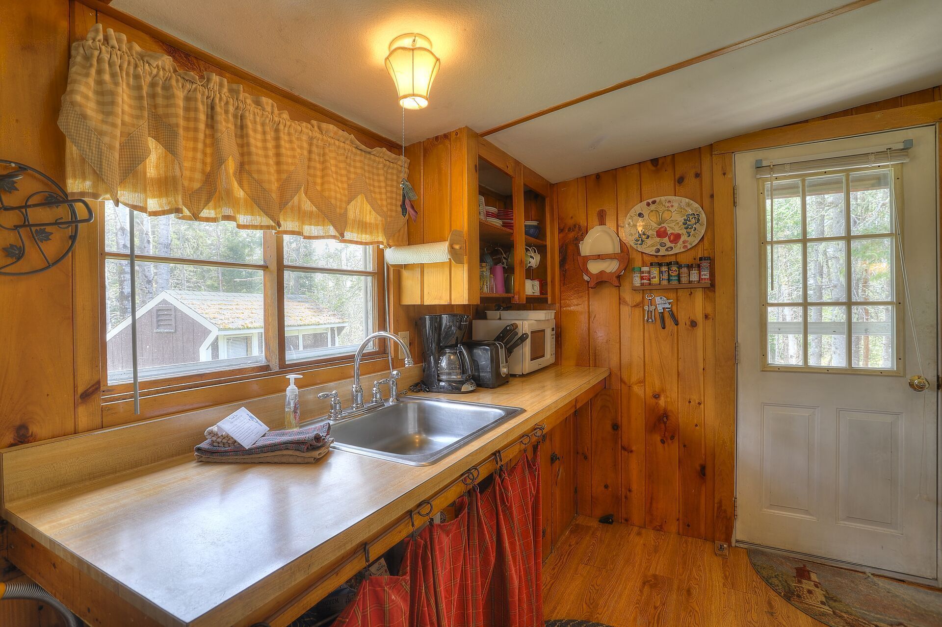 RM 9 - Cozy Rangeley Manor Cottage sleeps 4