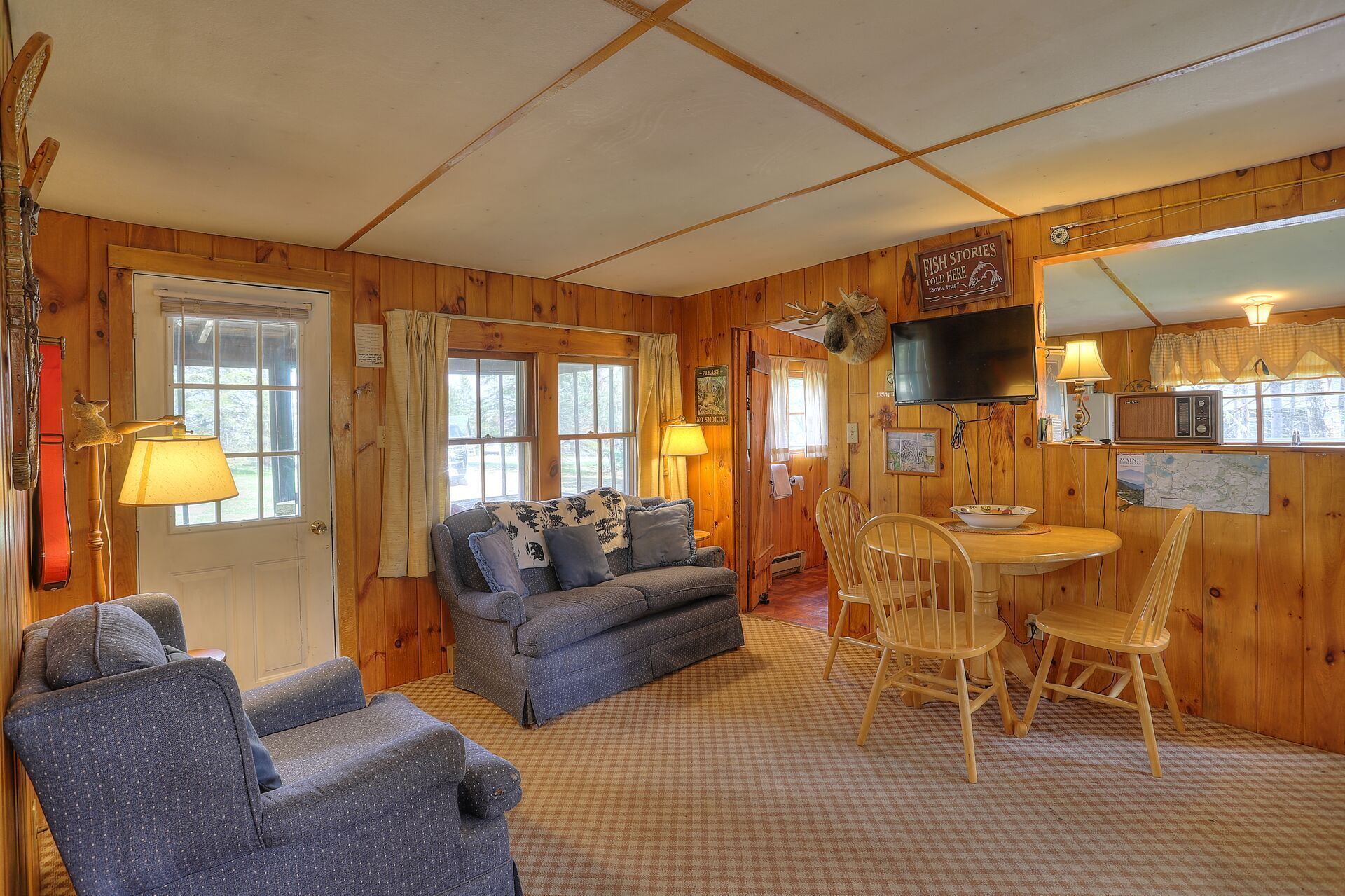 RM 9 - Cozy Rangeley Manor Cottage sleeps 4